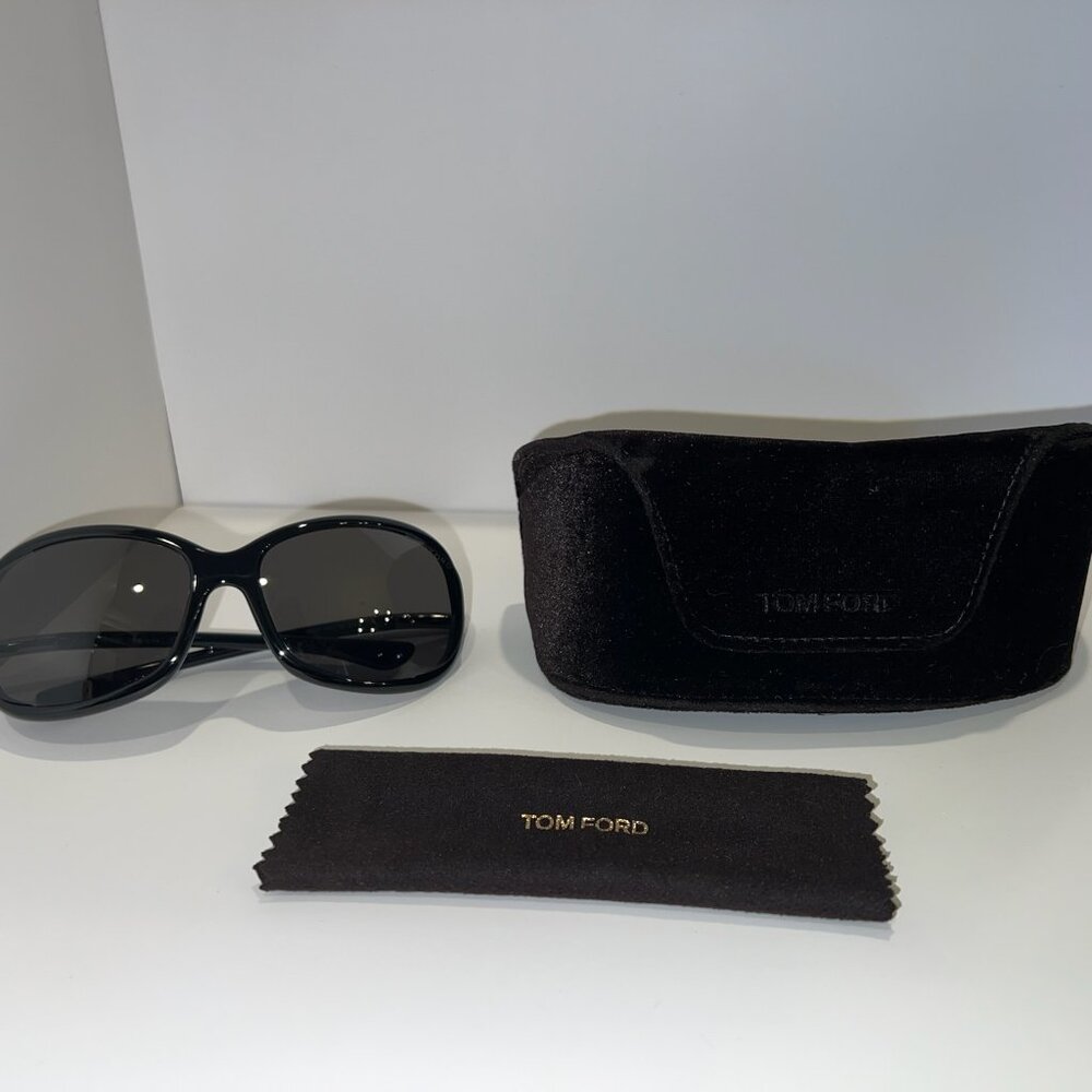 TOM FORD